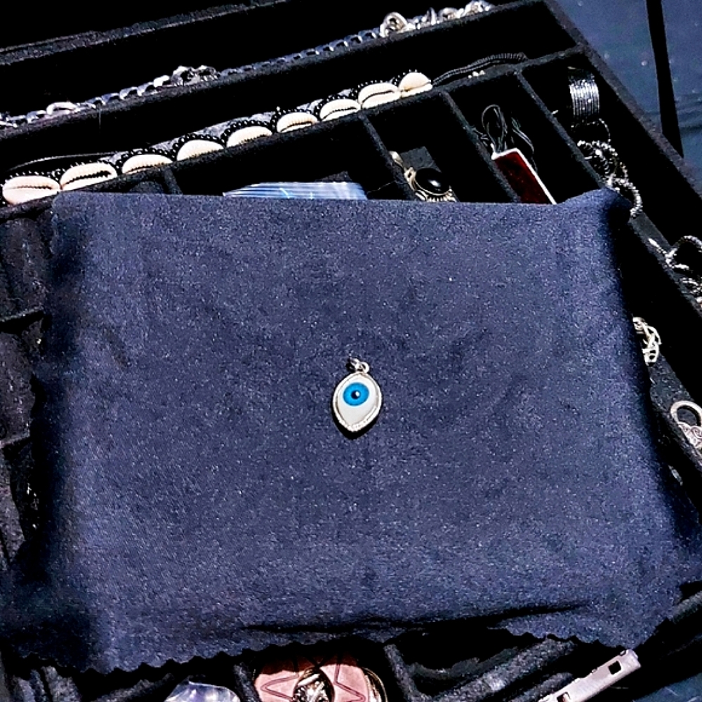 3/$25 Eyeball pendant